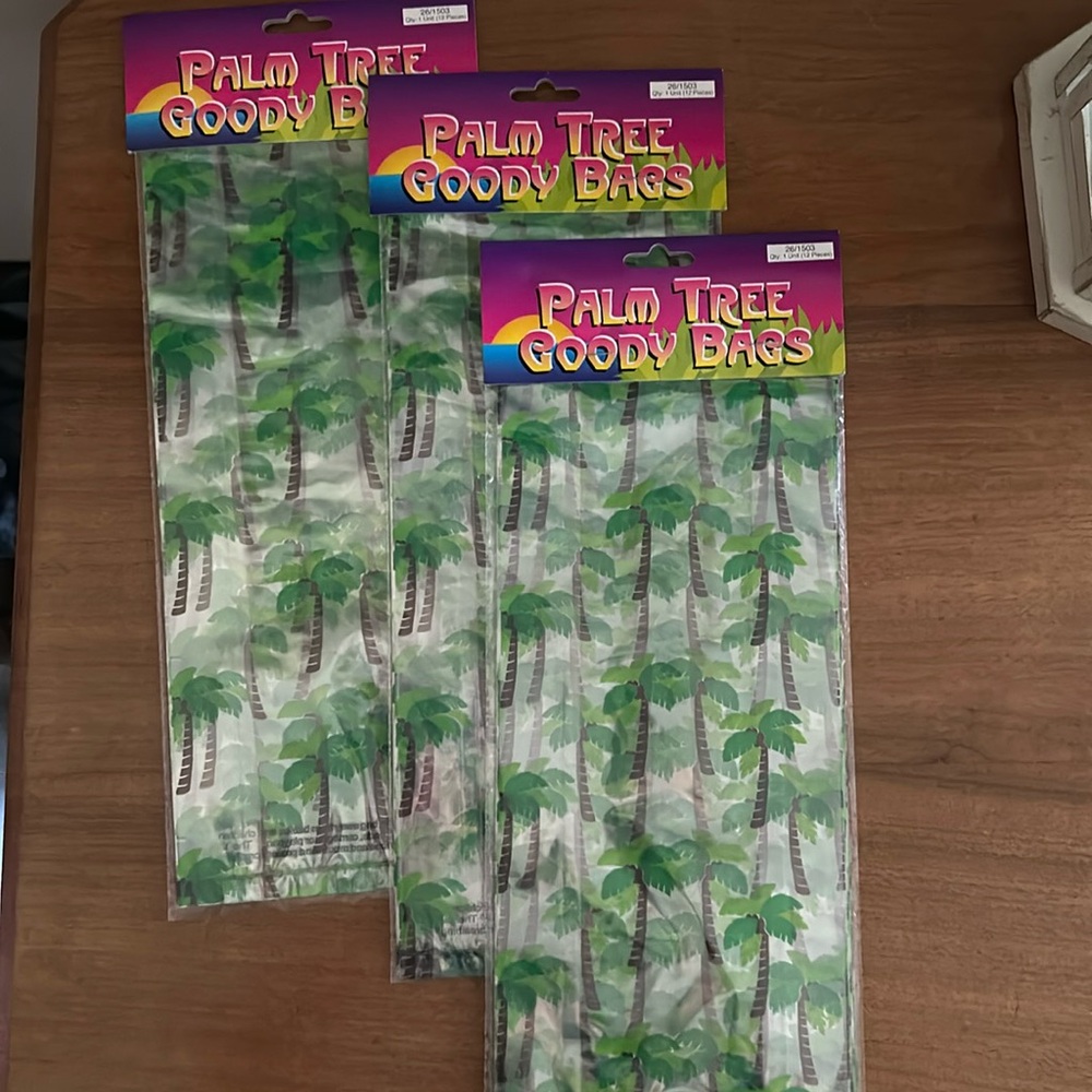 Palm tree treat bags